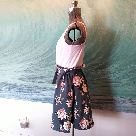 Adorable paper bag skirt dress - Picture 4 of 6